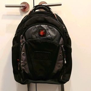 NEW SwissGear Synergy Pro laptop Backpack Bag